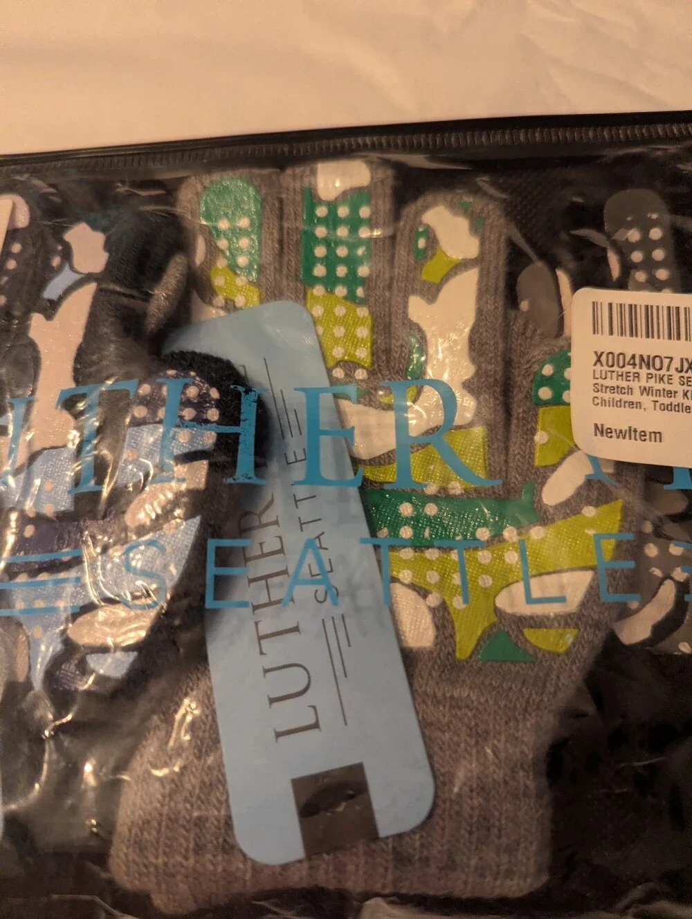 Luther Pike Seattle 3-Pack Magic Stretch Gloves Boys Dinosaur, Camo, Trucks New